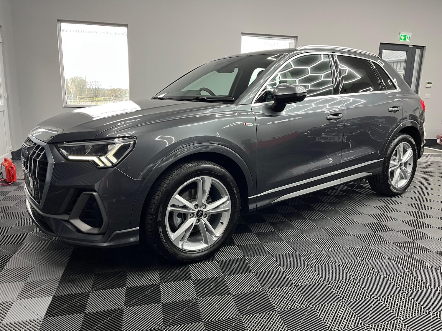 Used Audi Q3 2025 for sale - 76666800: Photo 3