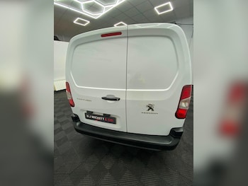 Used Peugeot Partner 2023 for sale - 79441020: Photo