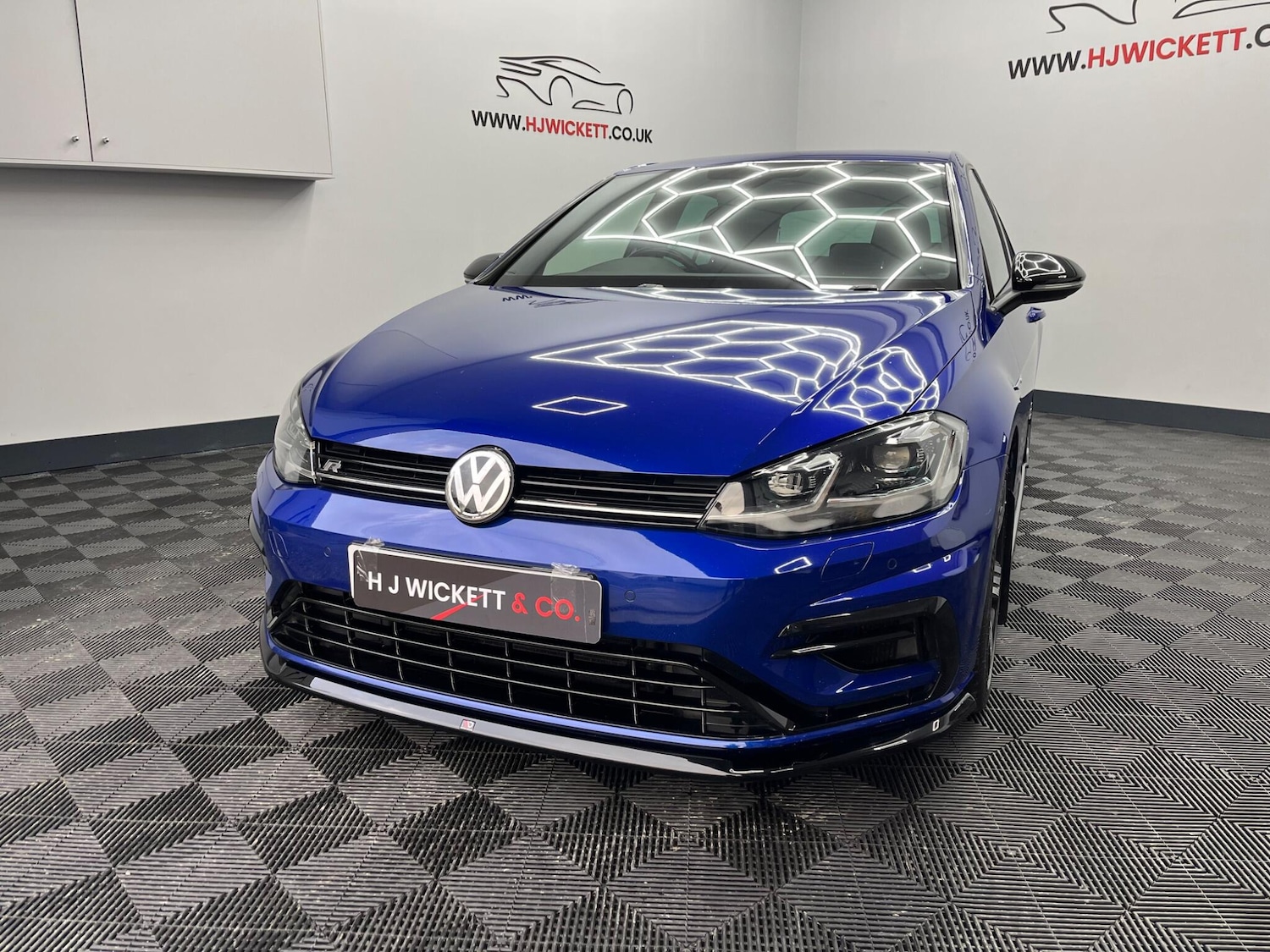 Used Volkswagen Golf 2020 for sale - 77215535: Photo 2