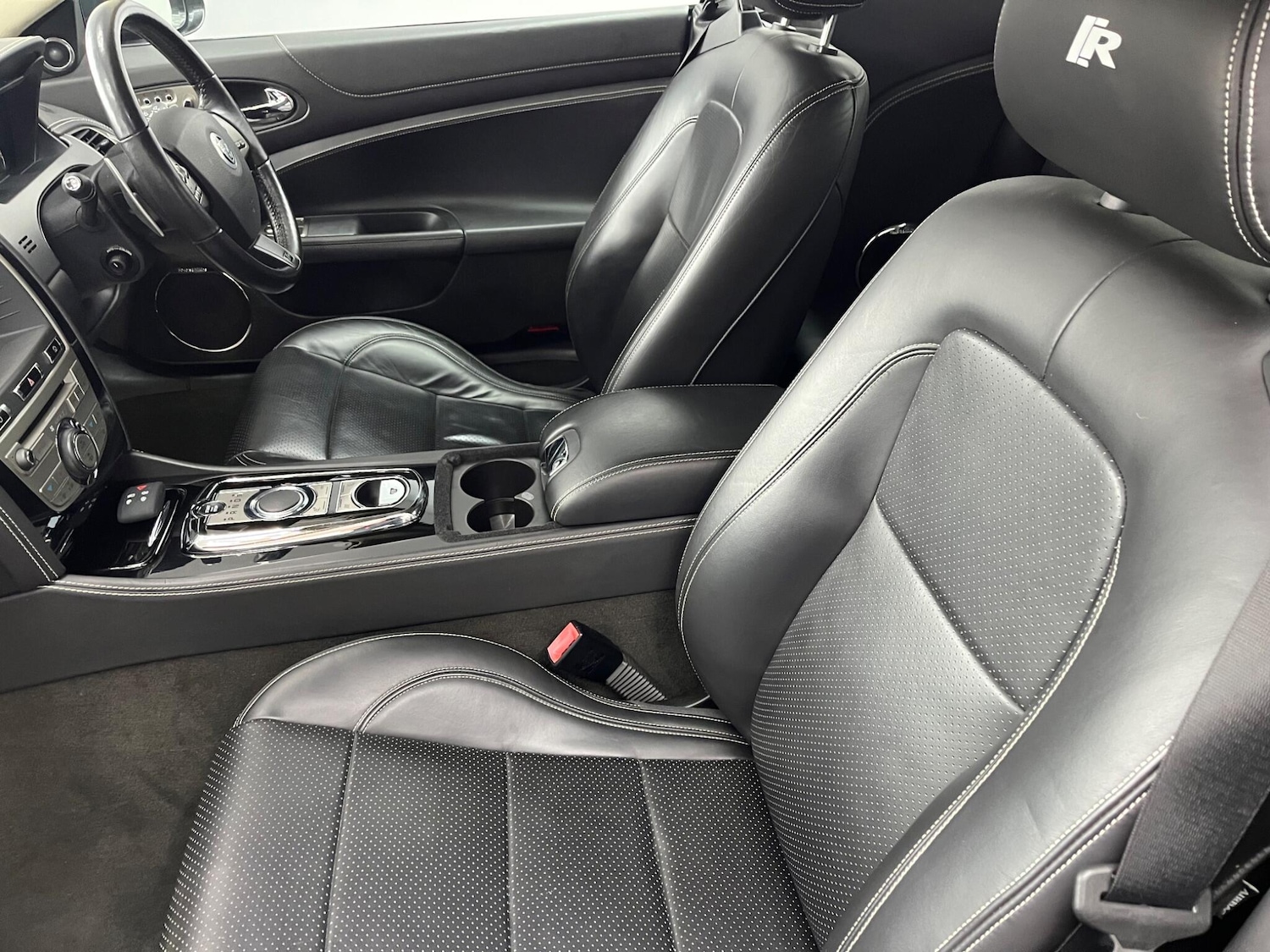 Used Jaguar XKR 2010 for sale - 76200433: Photo 17