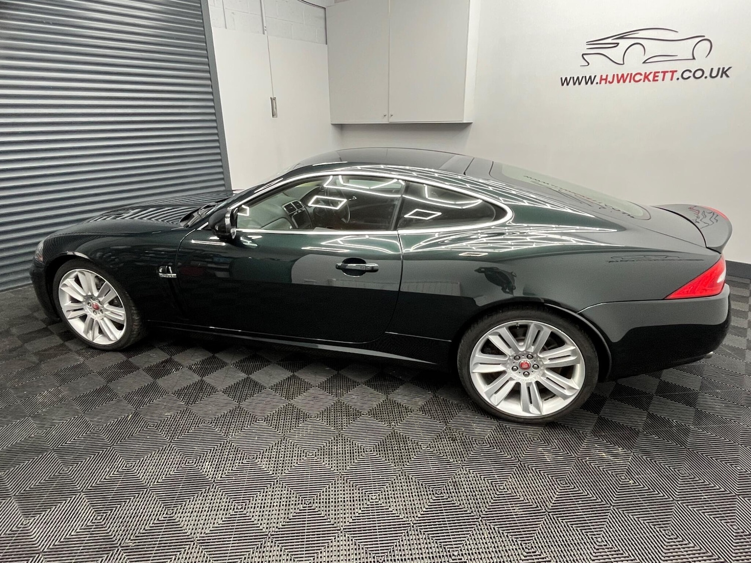 Used Jaguar XKR 2010 for sale - 76200433: Photo 3