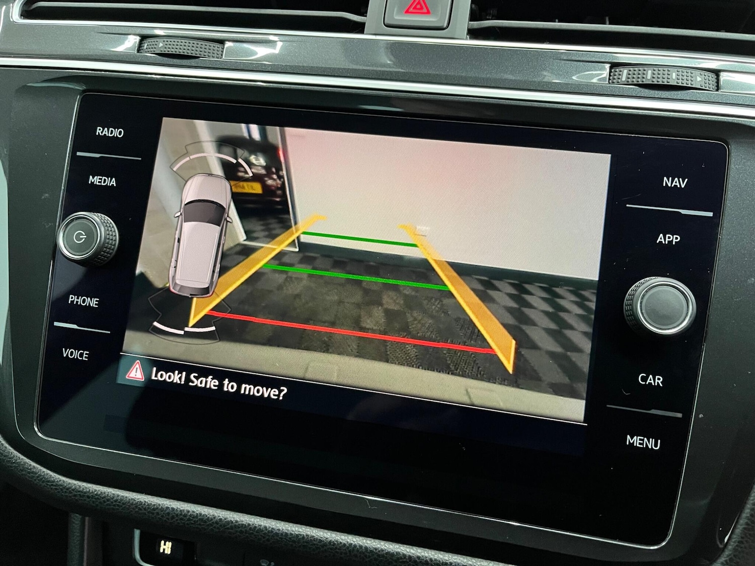 Used Volkswagen Tiguan 2019 for sale - 76824155: Photo 10