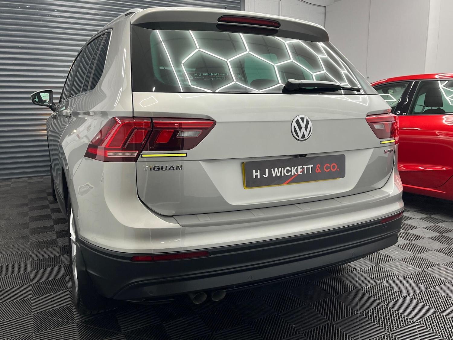 Used Volkswagen Tiguan 2019 for sale - 76824155: Photo 4