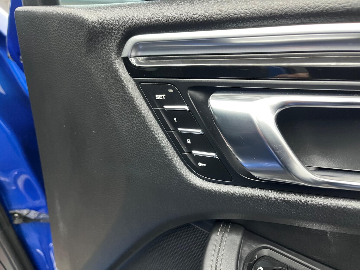 Used Porsche Macan 2015 for sale - 76226991: Photo 19