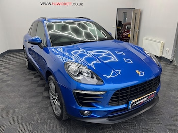 Porsche - Macan