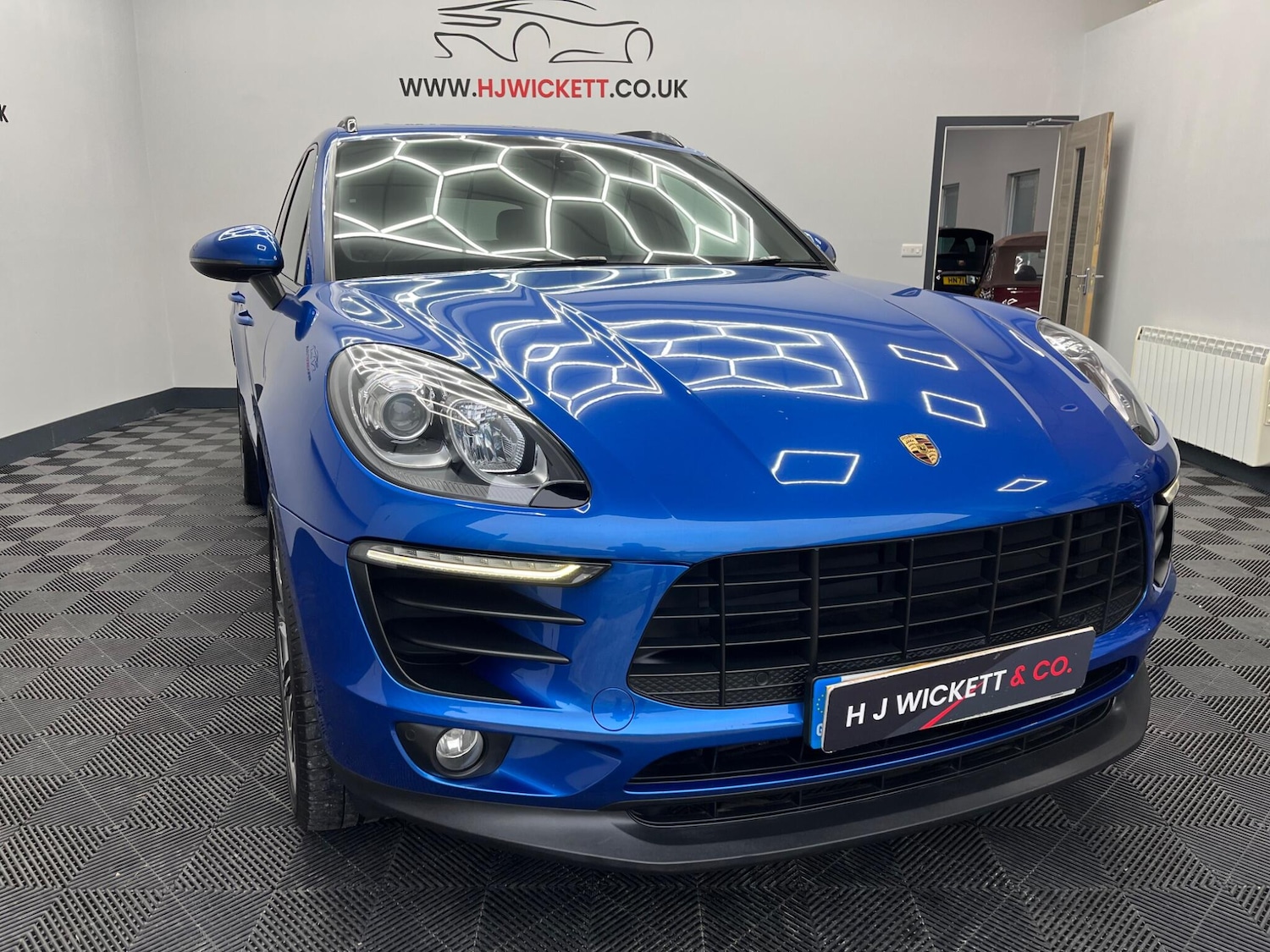 Used Porsche Macan 2015 for sale - 76226991: Photo 2