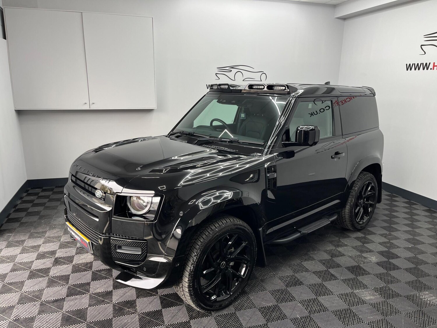 Used Land Rover Defender 2024 for sale - 78115305: Photo 12