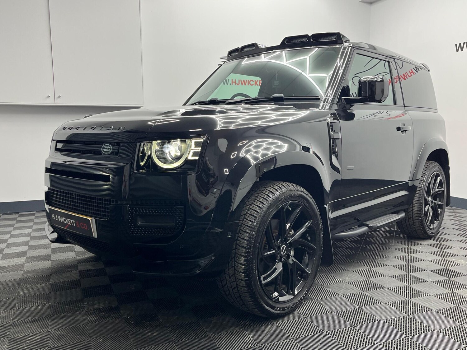 Used Land Rover Defender 2024 for sale - 78115305: Photo 13