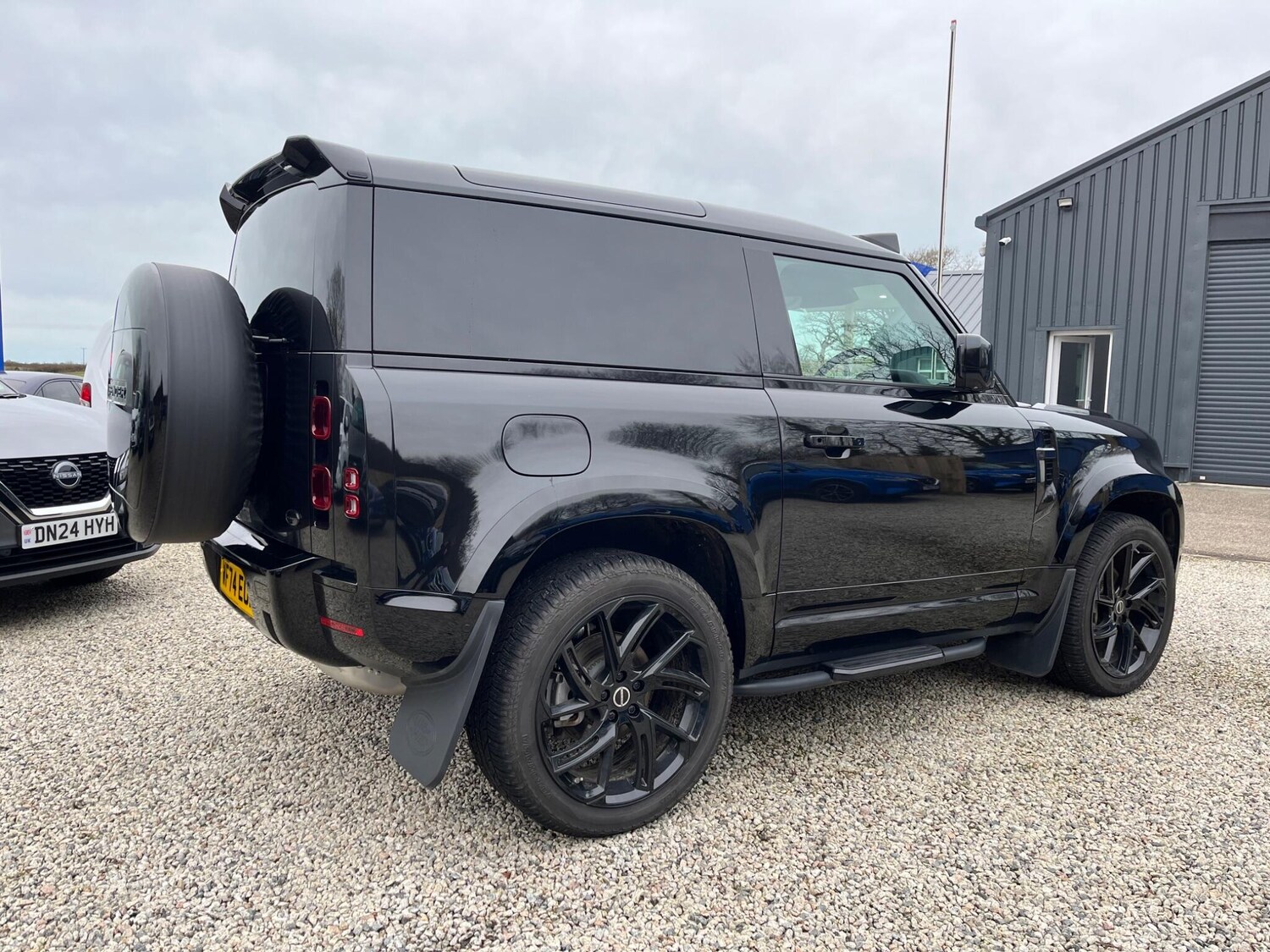 Used Land Rover Defender 2024 for sale - 78115305: Photo 18