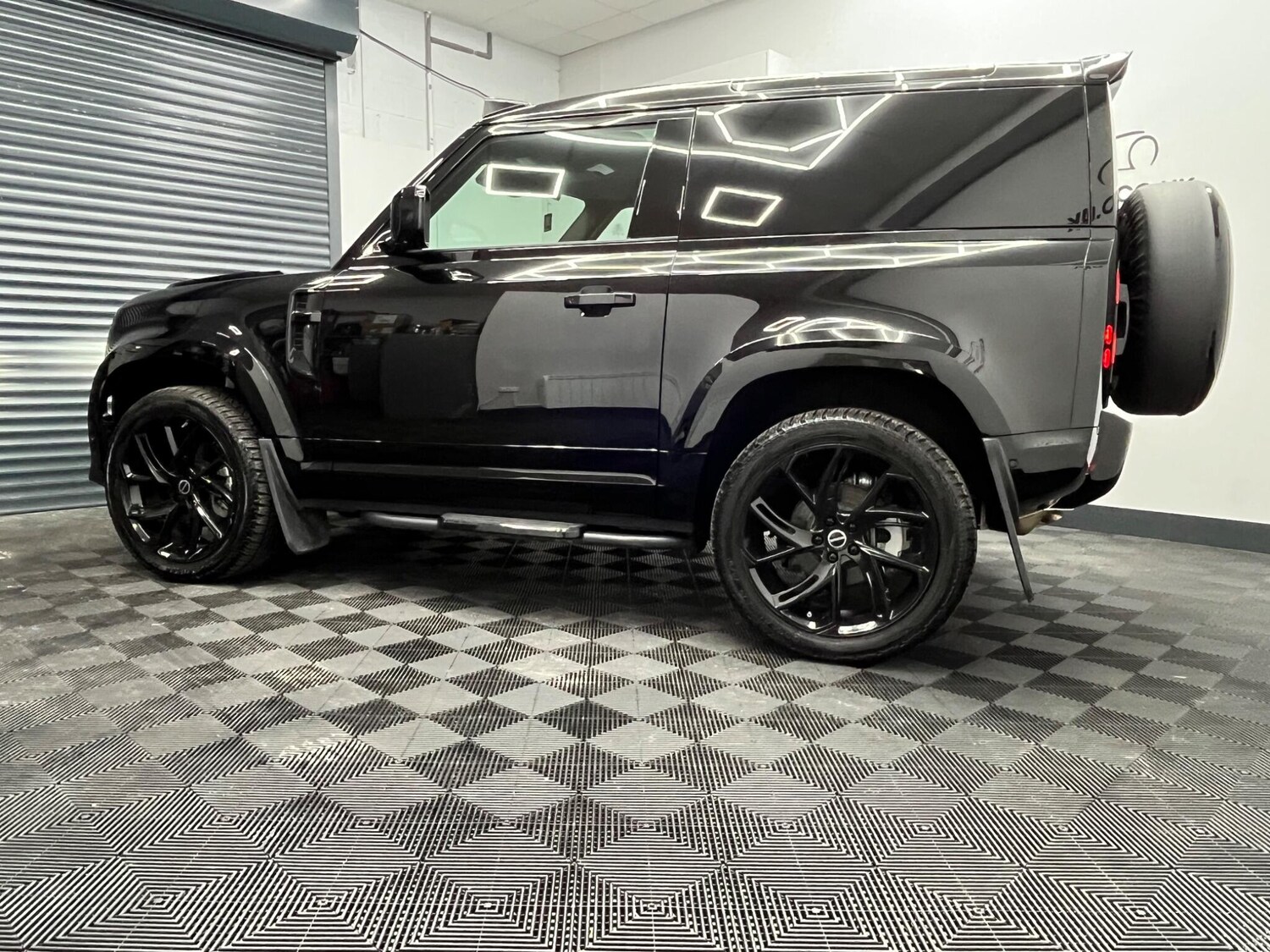 Used Land Rover Defender 2024 for sale - 78115305: Photo 37