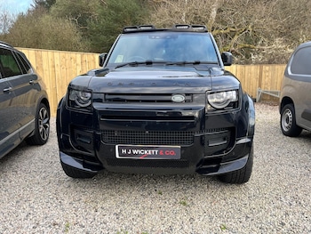 Used Land Rover Defender 90 2024 for sale - 78115305: Photo