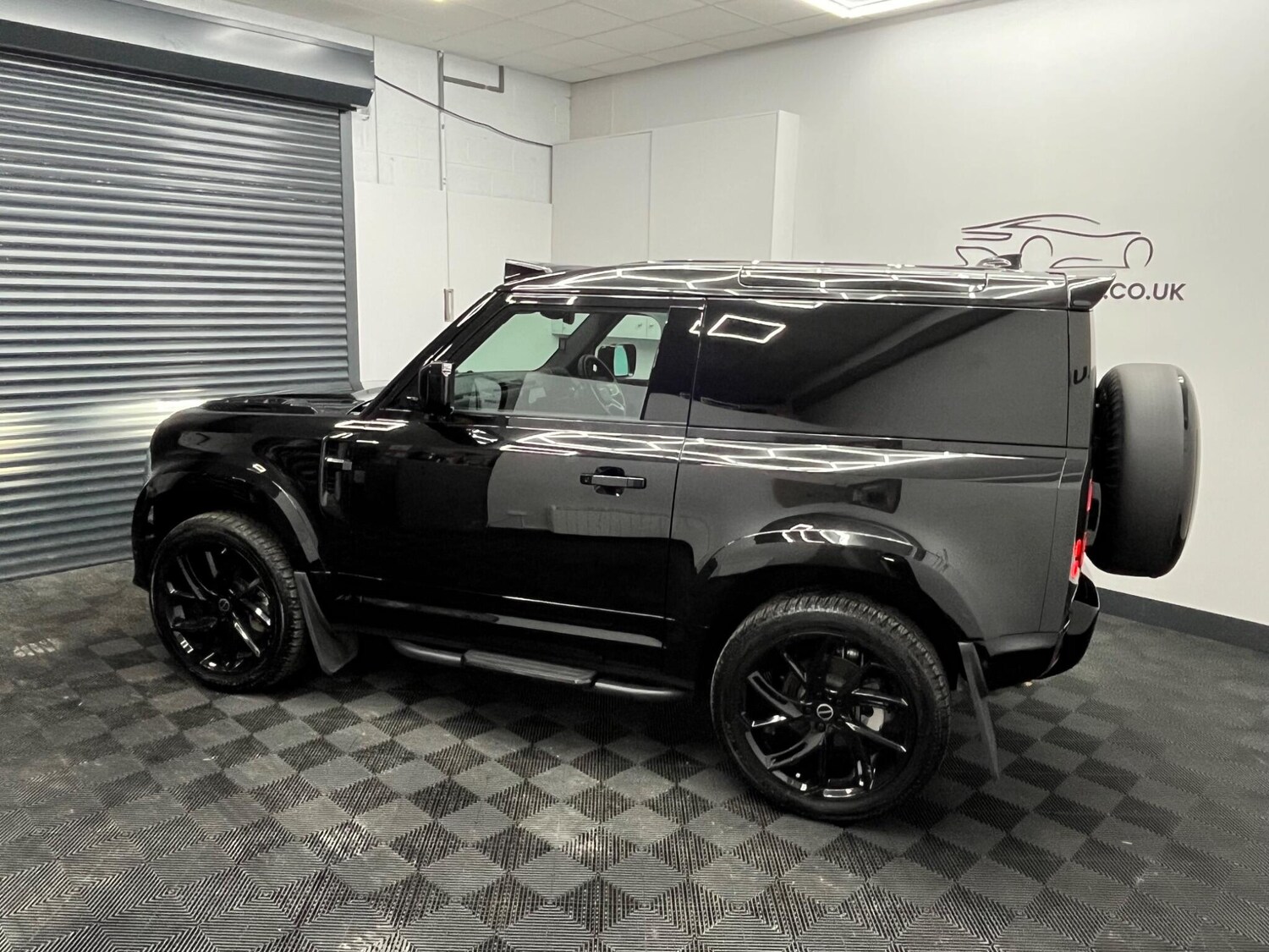 Used Land Rover Defender 2024 for sale - 78115305: Photo 5