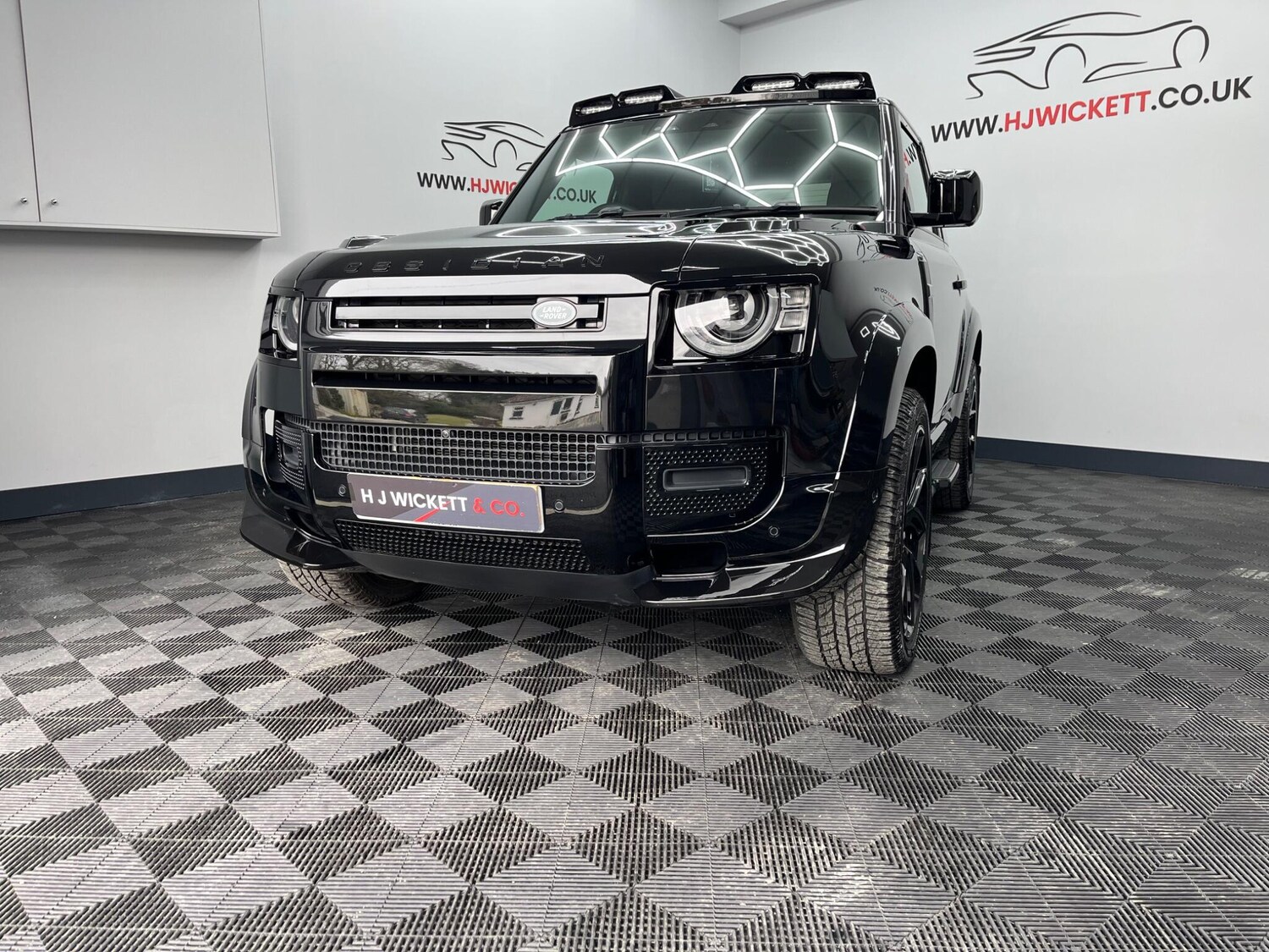 Used Land Rover Defender 2024 for sale - 78115305: Photo 7