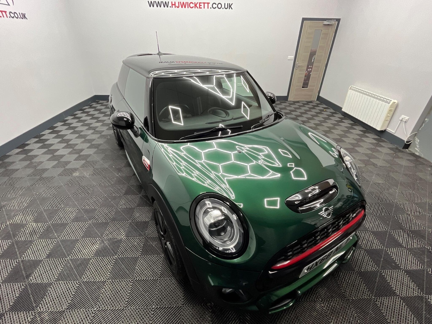 Used MINI Hatch 2018 for sale - 76781710: Photo 2