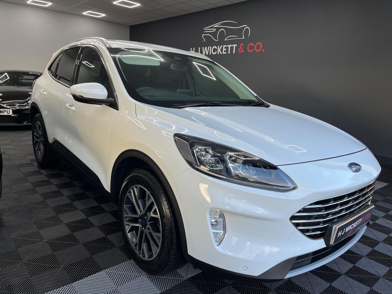 Used Ford Kuga 2023 for sale - 76432733: Photo 1