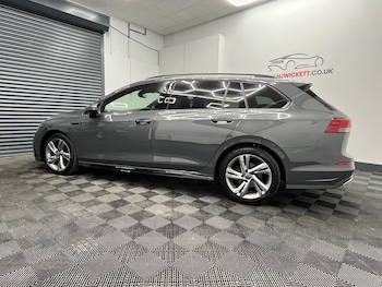 Used Volkswagen Golf 2022 for sale - 78404412: Photo