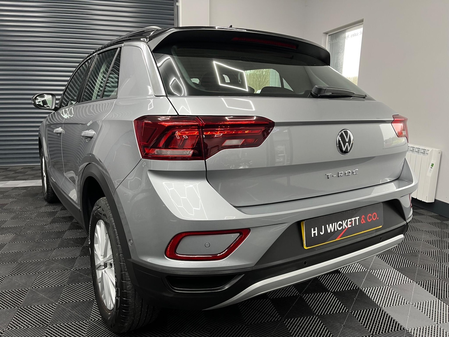 Used Volkswagen T-Roc 2023 for sale - 77723487: Photo 3