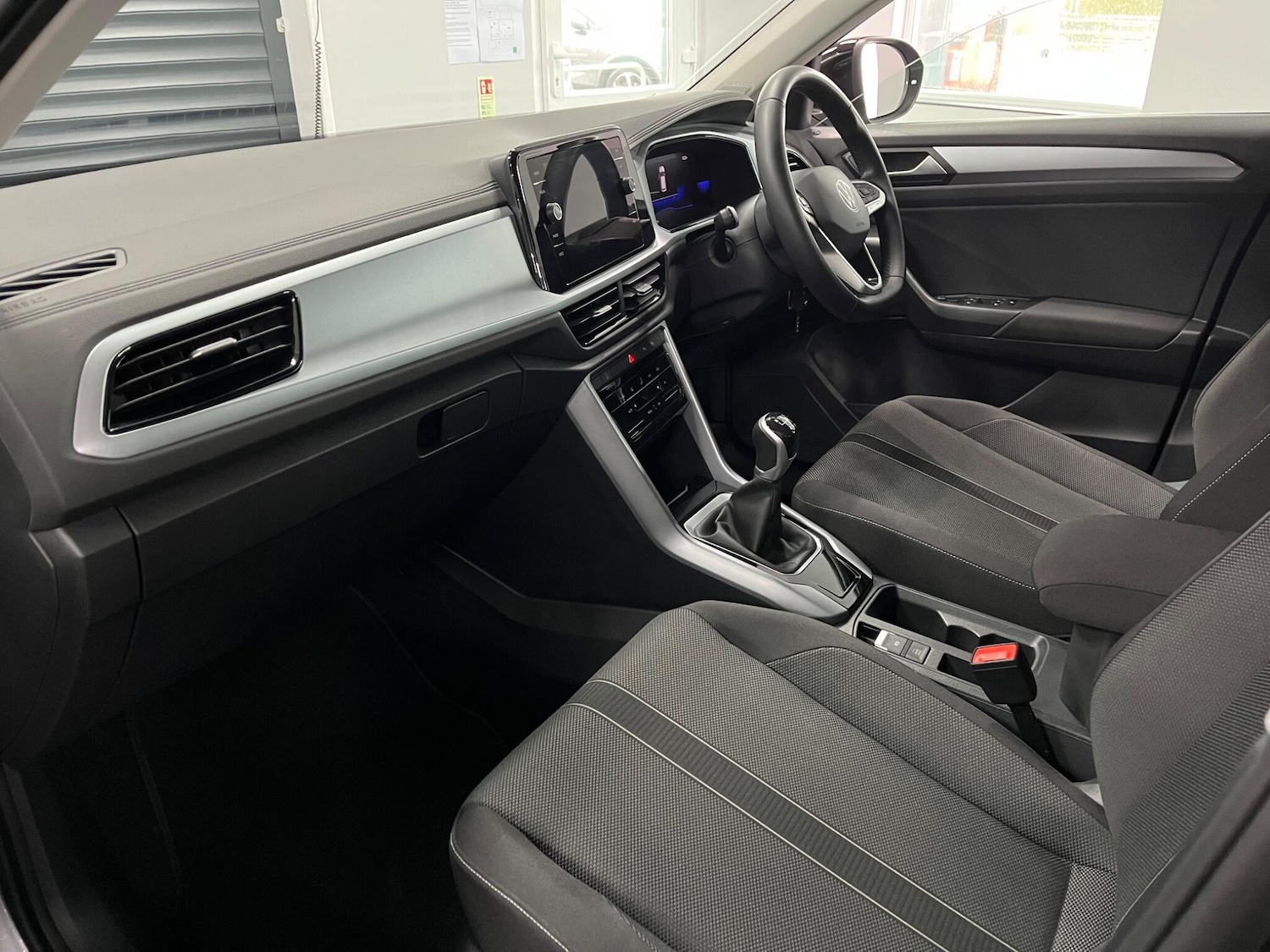 Used Volkswagen T-Roc 2023 for sale - 77723487: Photo 7