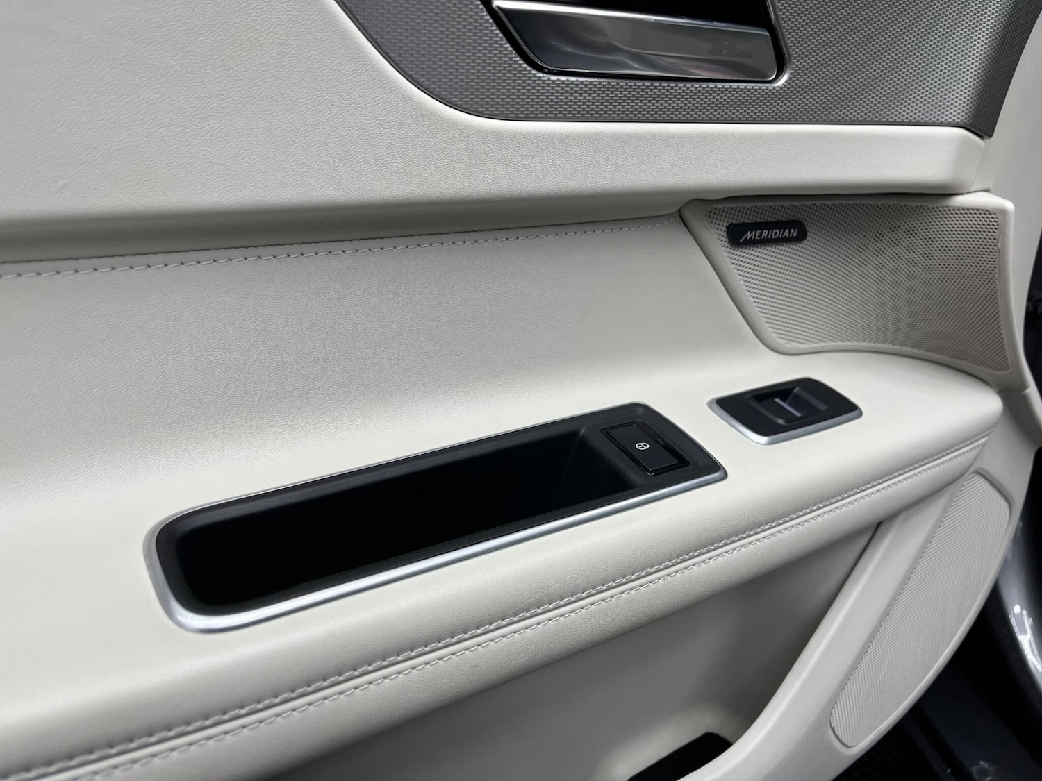 Used Jaguar XF 2018 for sale - 77067104: Photo 23