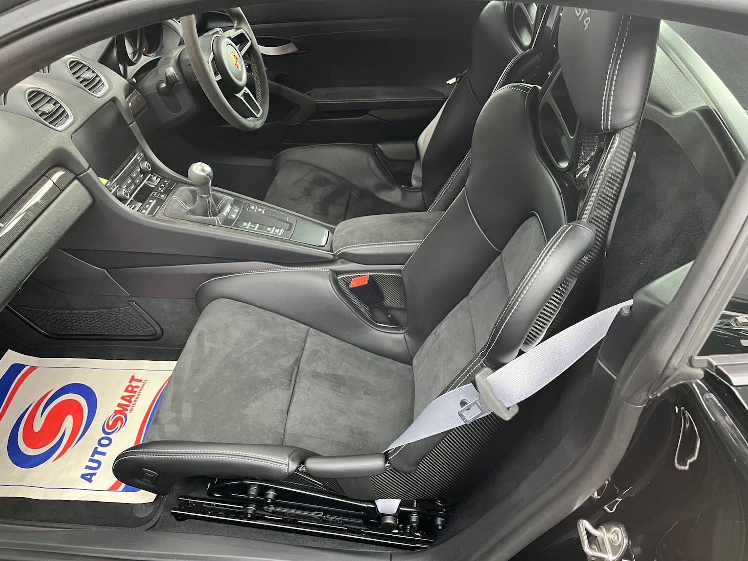 Used Porsche Cayman 2020 for sale - 76865123: Photo 11