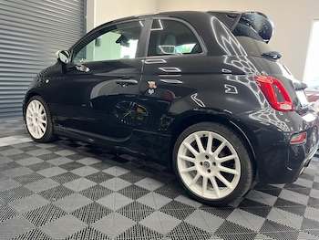 Used Abarth 695 2021 for sale - 76084095: Photo 2