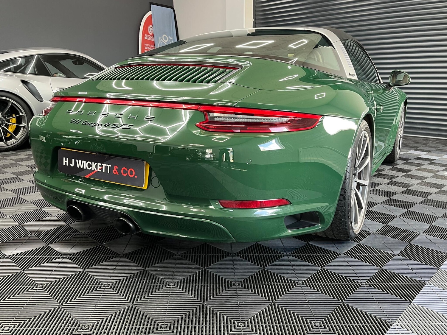 Used Porsche 911 2018 for sale - 77892481: Photo 23