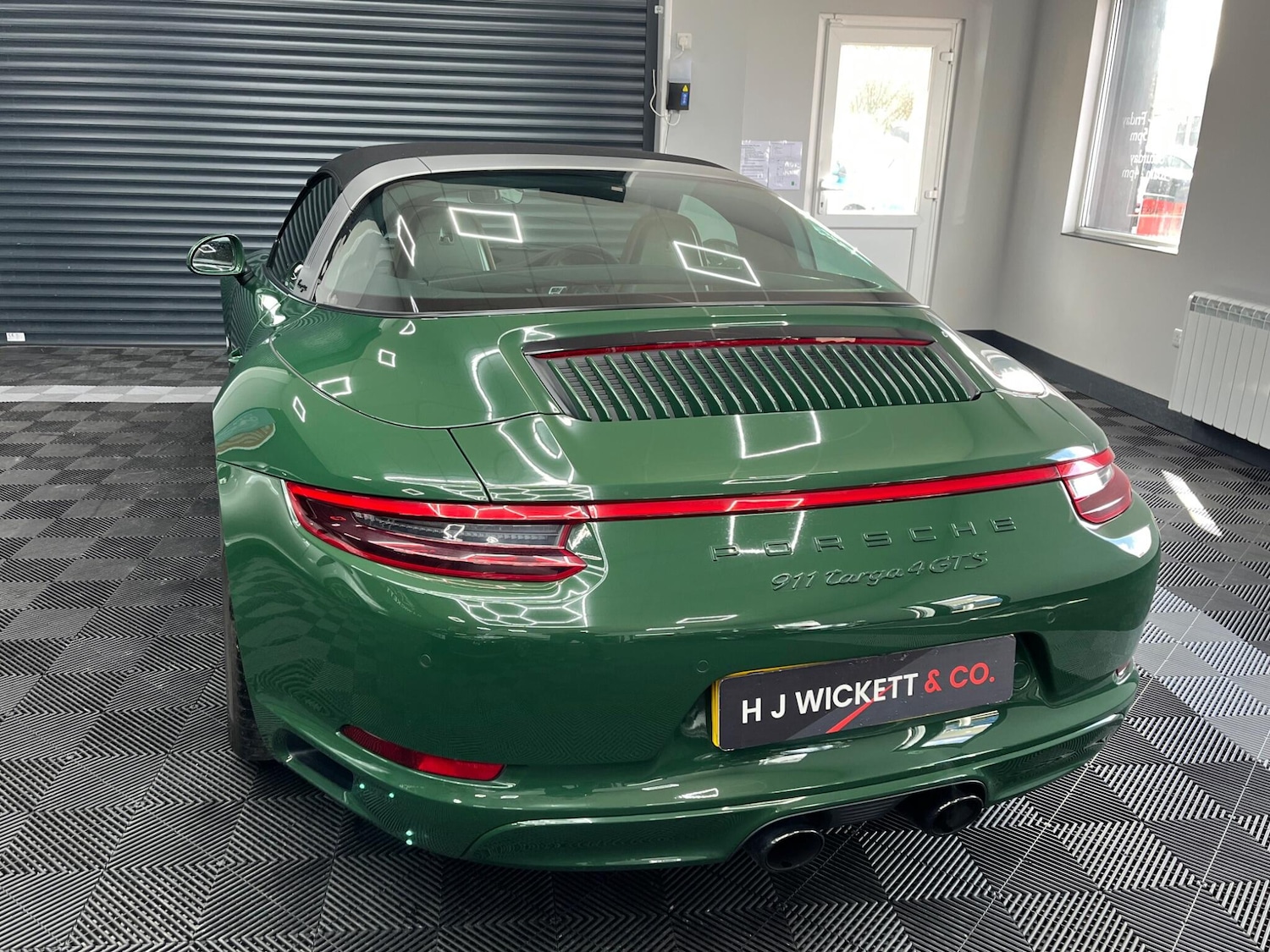 Used Porsche 911 2018 for sale - 77892481: Photo 4