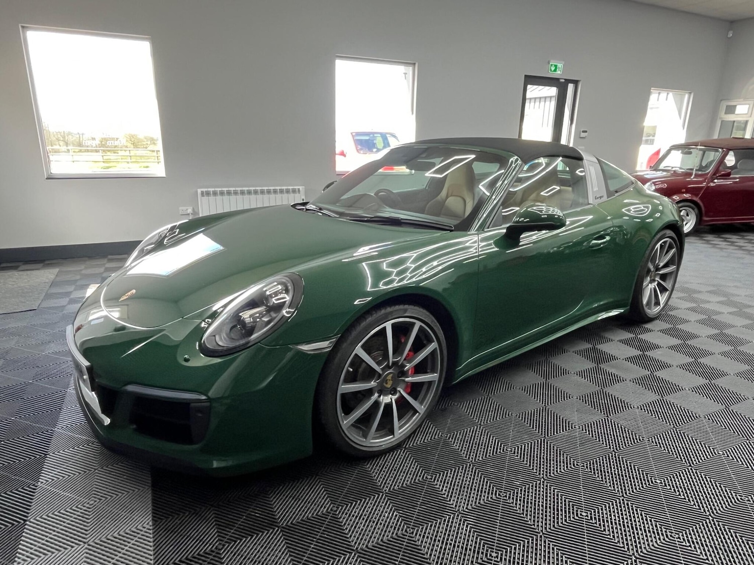 Used Porsche 911 2018 for sale - 77892481: Photo 7