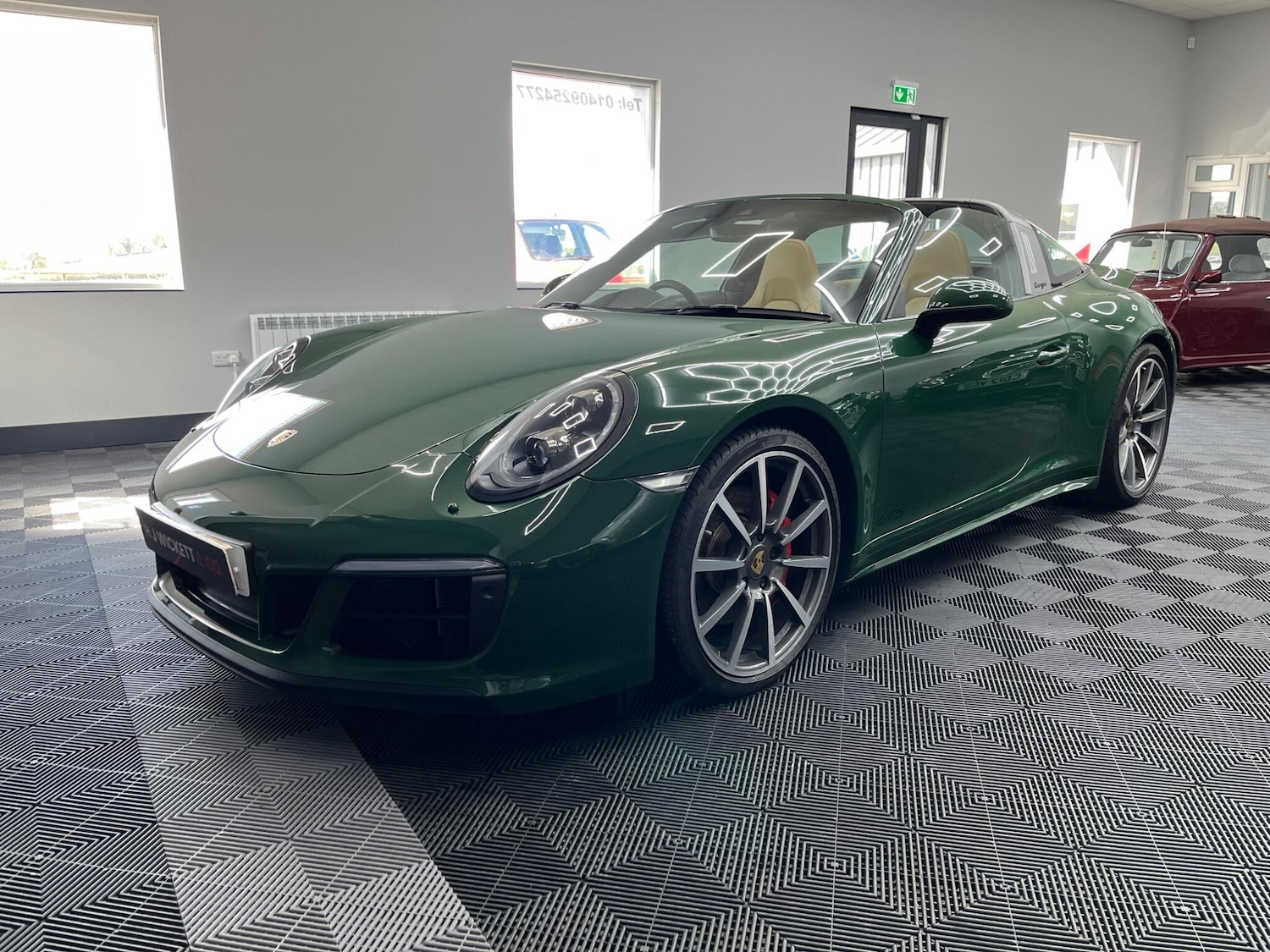 Used Porsche 911 2018 for sale - 77892481: Photo 9