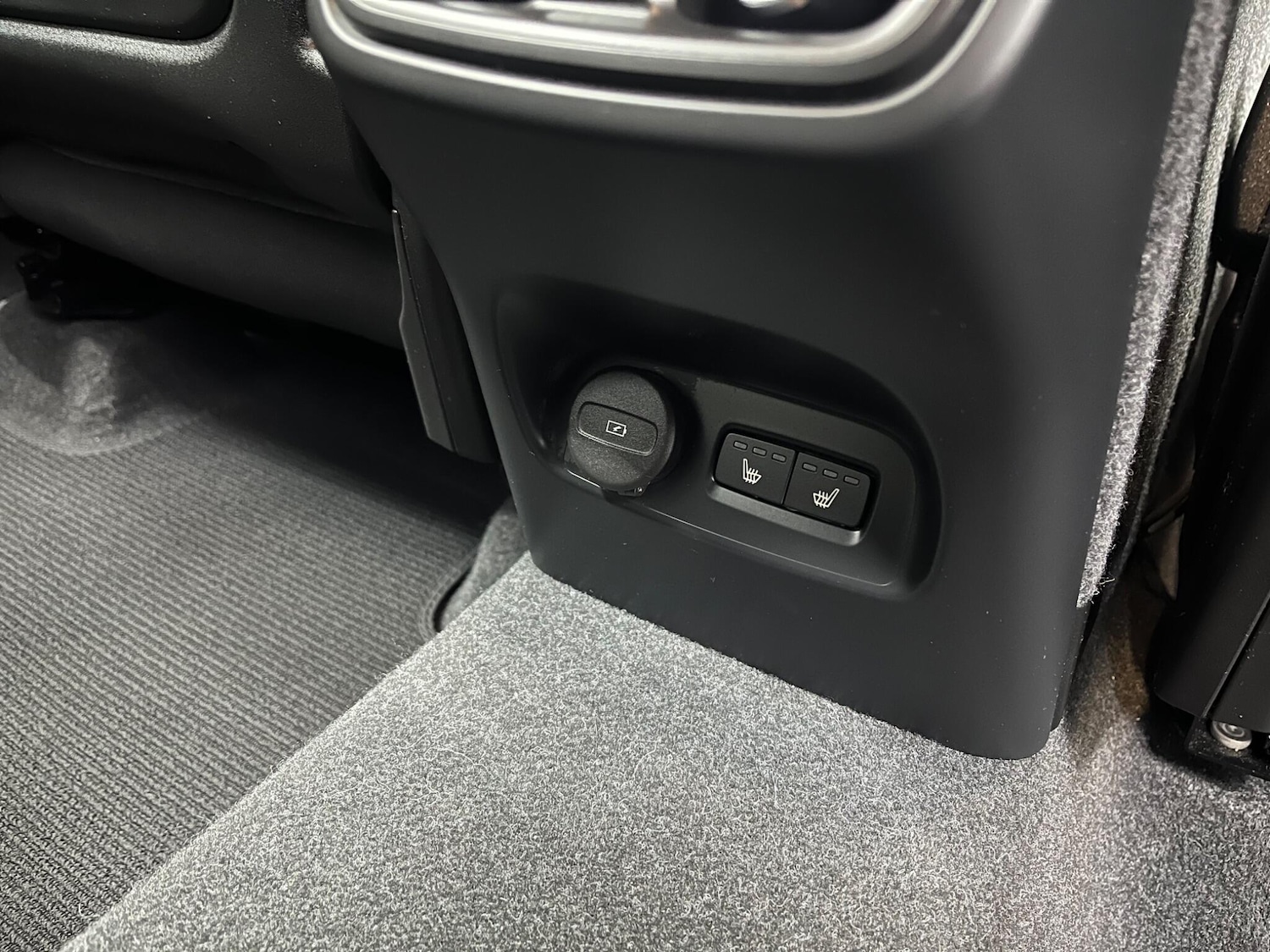 Used Volvo XC40 2023 for sale - 77658465: Photo 14