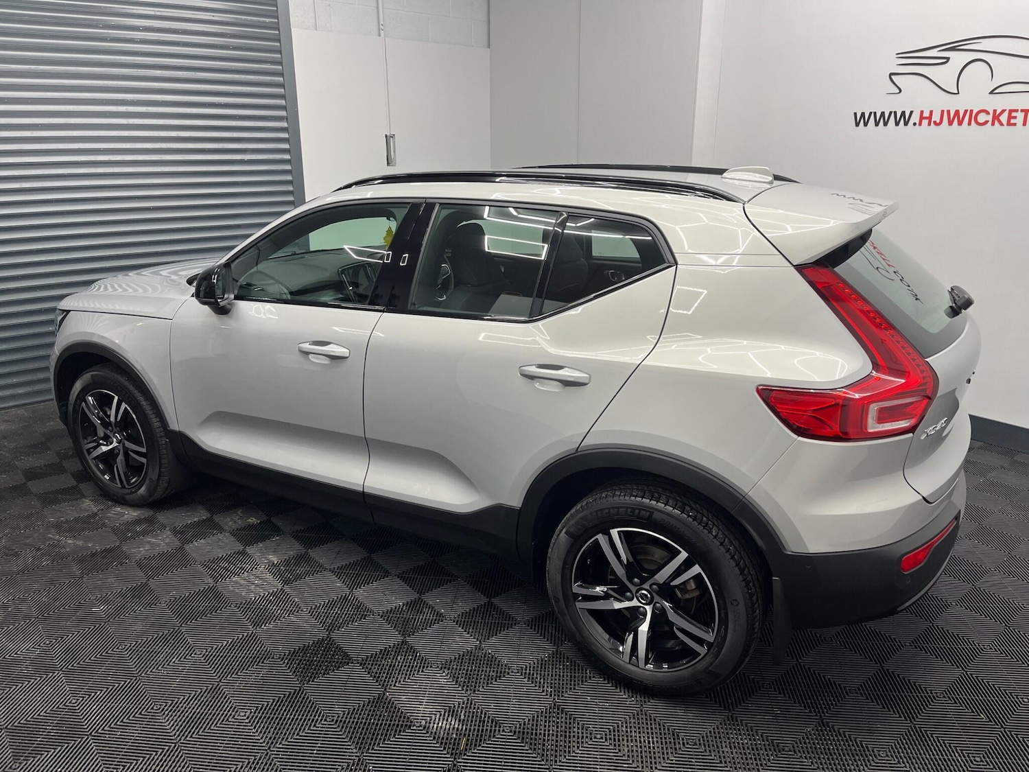 Used Volvo XC40 2023 for sale - 77658465: Photo 2