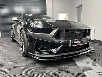 2025 (75) - 5.0 V8 Dark Horse 2dr