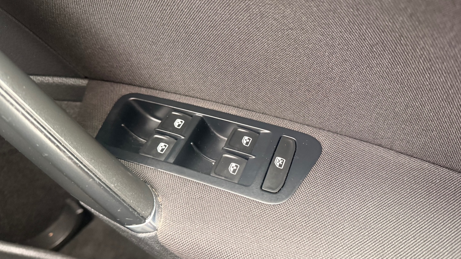 Used Volkswagen Golf 2016 for sale - 77062326: Photo 24