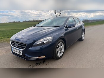 Used Volvo V40 2014 for sale - 78409246: Photo