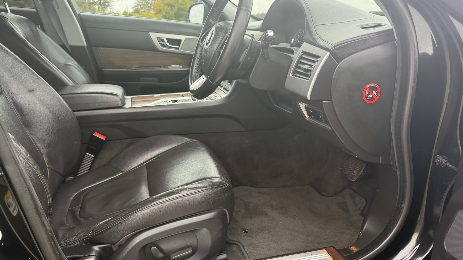 Used Jaguar XF 2014 for sale - 76553775: Photo 11