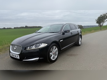 Used Jaguar XF 2014 for sale - 76553775: Photo