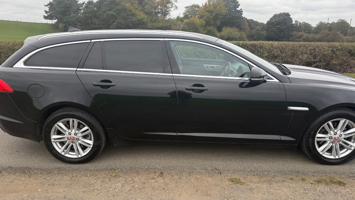 Used Jaguar XF 2014 for sale - 76553775: Photo 8