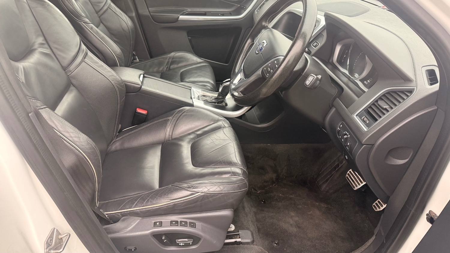 Used Volvo XC60 2017 for sale - 77062338: Photo 11