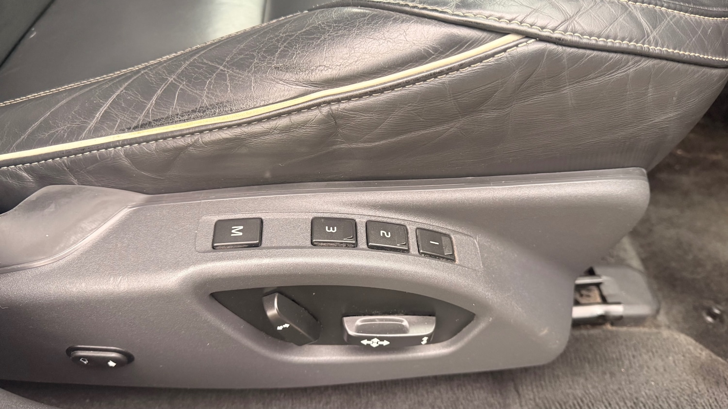 Used Volvo XC60 2017 for sale - 77062338: Photo 15