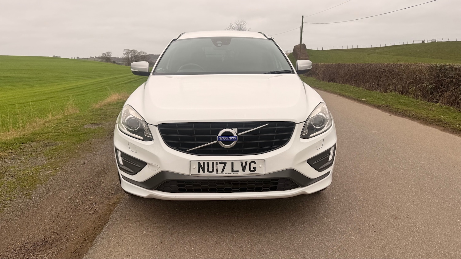 Used Volvo XC60 2017 for sale - 77062338: Photo 2