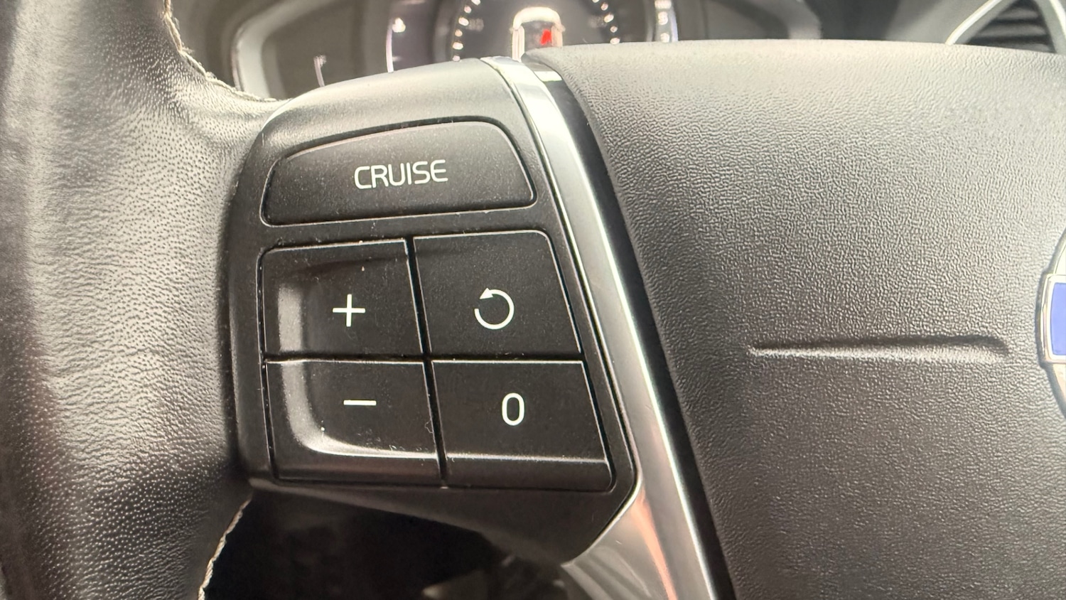 Used Volvo XC60 2017 for sale - 77062338: Photo 20