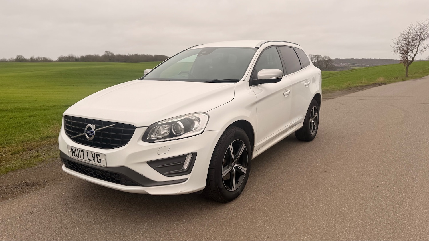 Used Volvo XC60 2017 for sale - 77062338: Photo 3