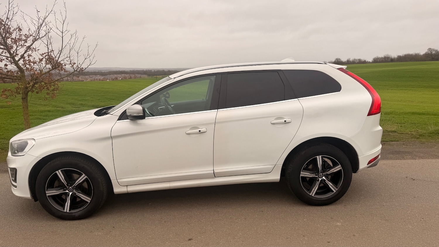Used Volvo XC60 2017 for sale - 77062338: Photo 4