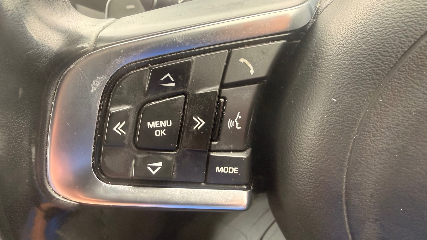 Used Jaguar XE 2017 for sale - 77742557: Photo 29