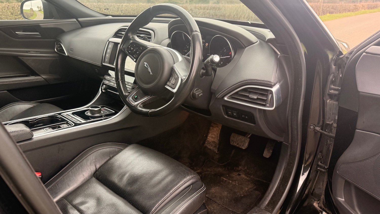 Used Jaguar XE 2017 for sale - 77742557: Photo 9