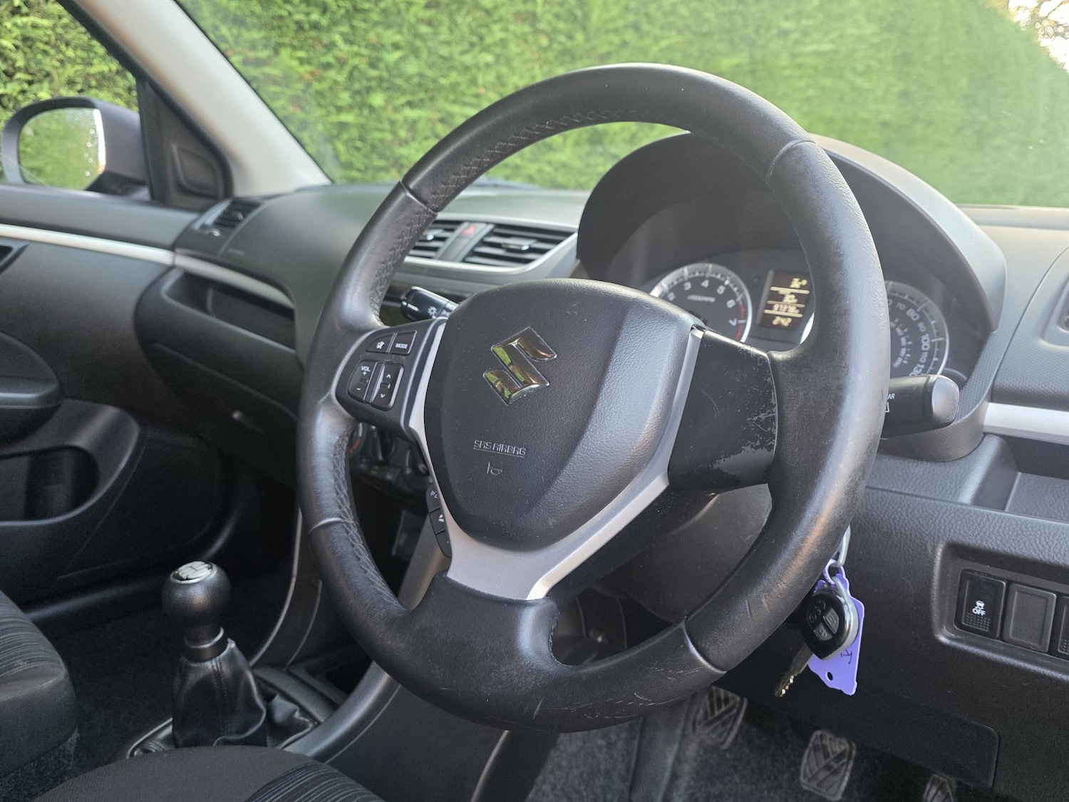 Used Suzuki Swift 2014 for sale - 76725724: Photo 11