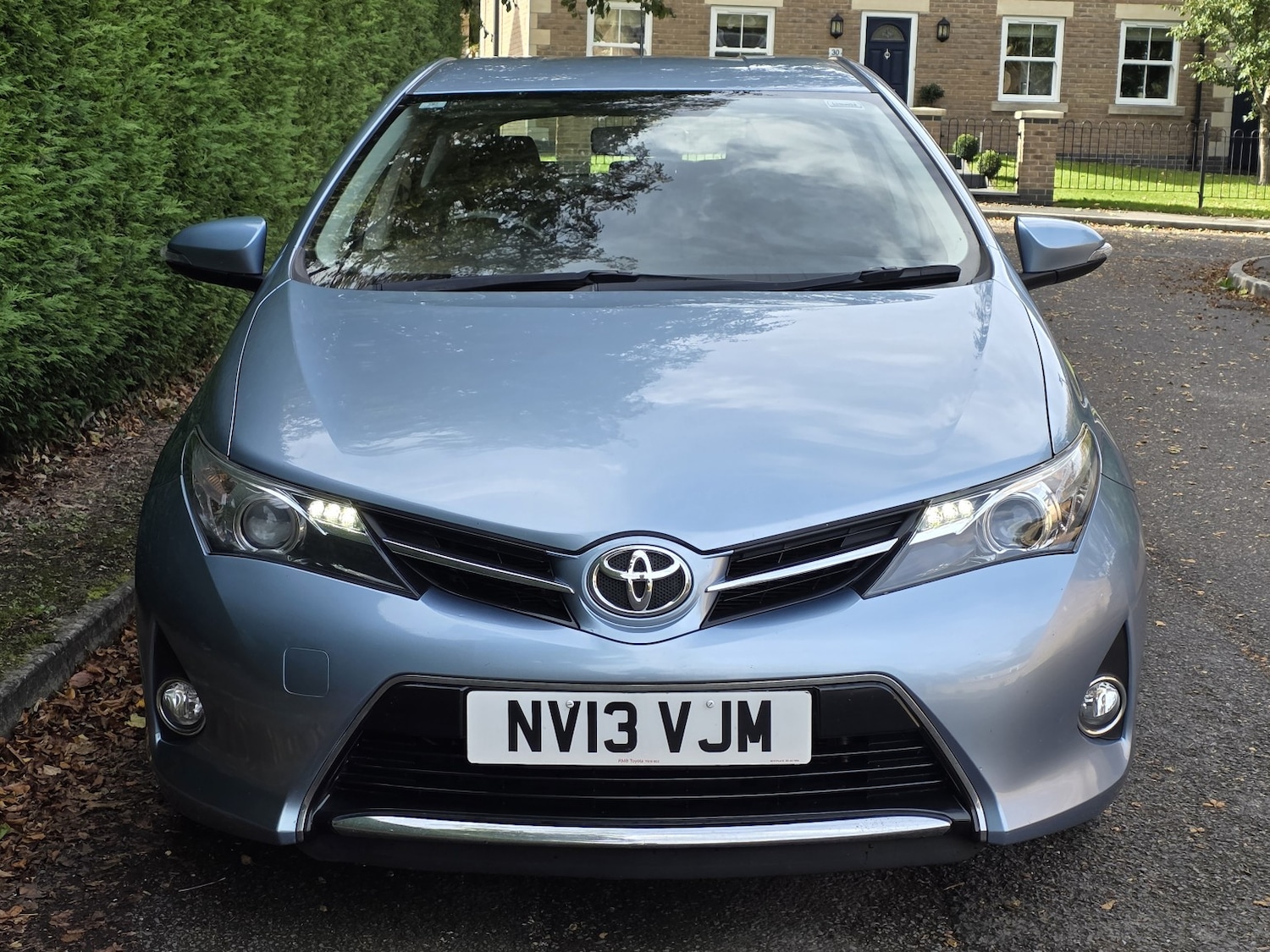 Used Toyota Auris 2013 for sale - 76725705: Photo 2