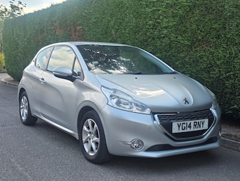 Used Peugeot 208 2014 for sale - 78977208: Photo