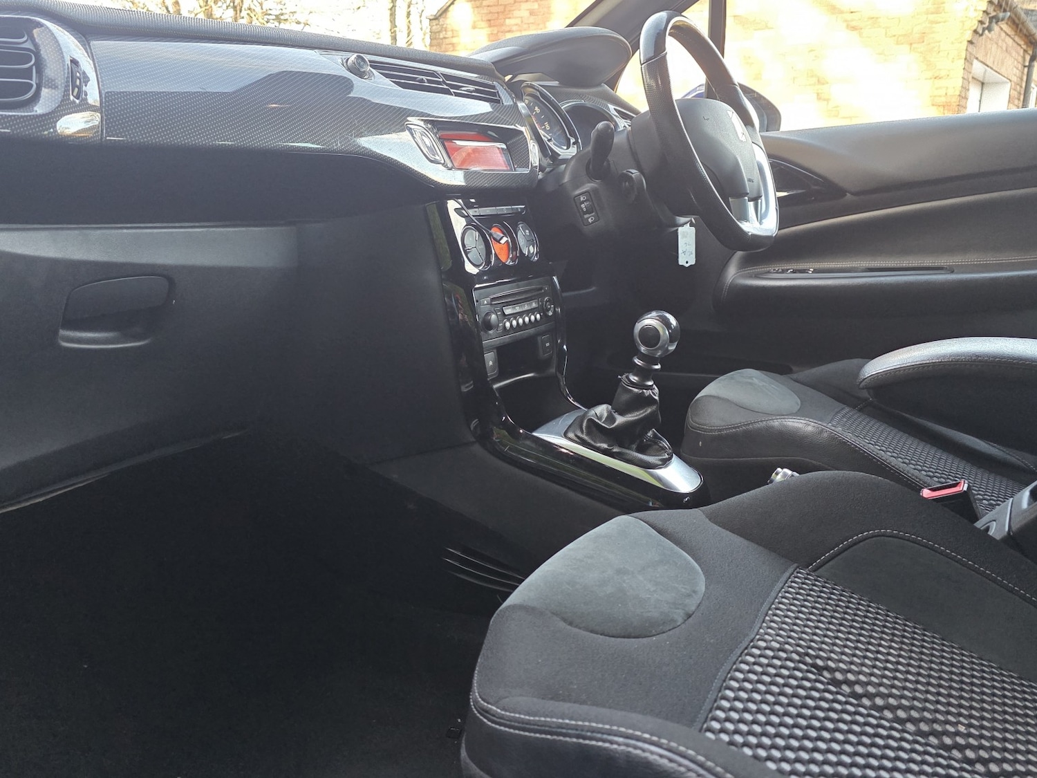 Used Citroen DS3 2015 for sale - 76725686: Photo 17