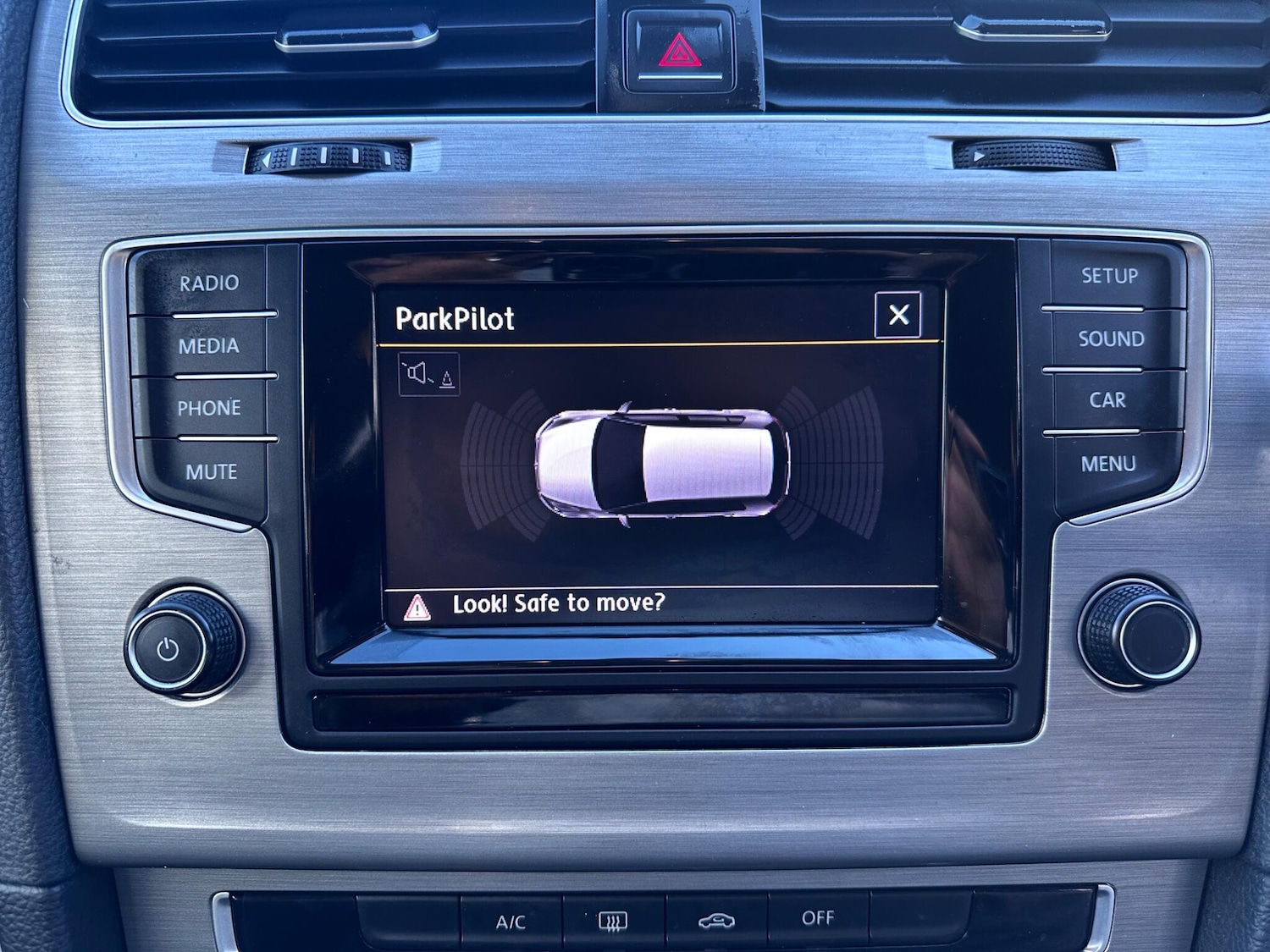 Used Volkswagen Golf 2014 for sale - 76688886: Photo 28